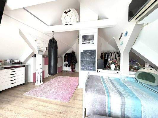 Kinderzimmer 1 Dachgeschoss