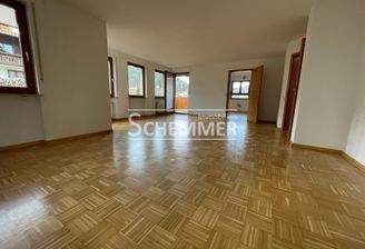 Wohnzimmer mit Essbereich