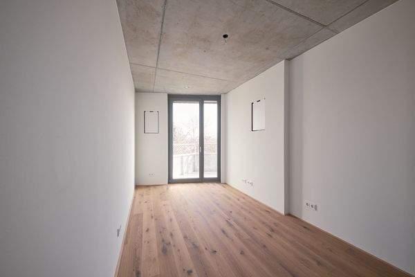 Zimmer mit Blick zum Balkon - HERDERGÄRTEN 3.4.2