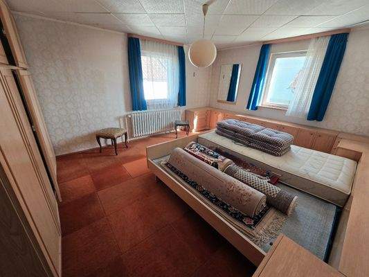 Erdgeschoss / Zimmer