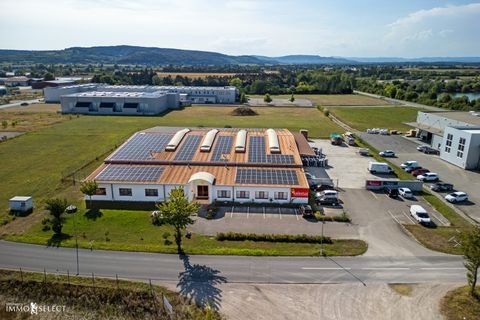 Sitzenberg-Reidling Halle, Sitzenberg-Reidling Hallenfläche