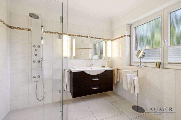 Badezimmer Erdgeschoss