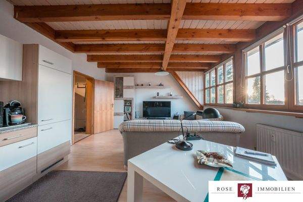 Wohnbereich mit Küche Bild 3