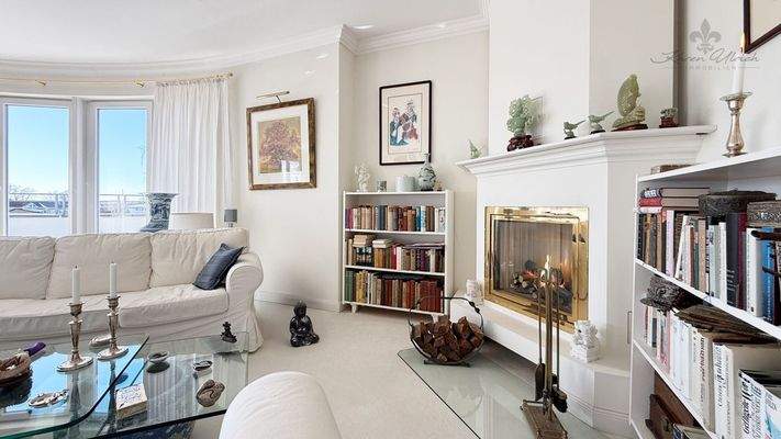 Wohnzimmer mit Kamin (Gas)