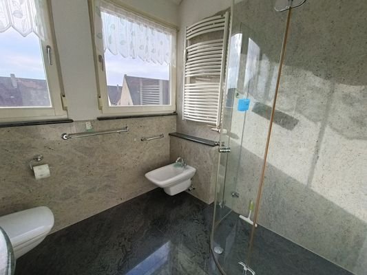 Bad mit Dusche