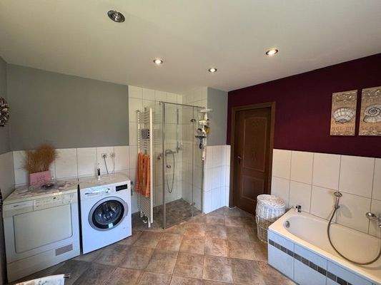 Badezimmer Haupthaus EG