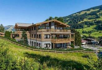 Ultra-realistic_architectural__Nano_Banana_Pro_18590-2