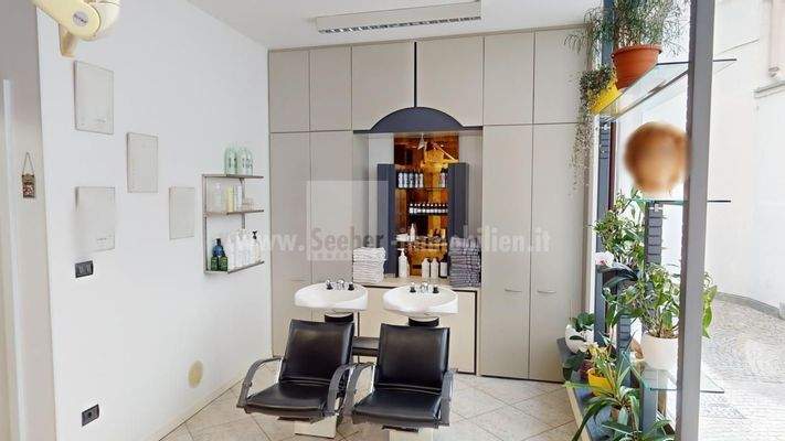 Friseur-parrucchiere-comprare-kaufen-mieten-centro-Salone-Meran-