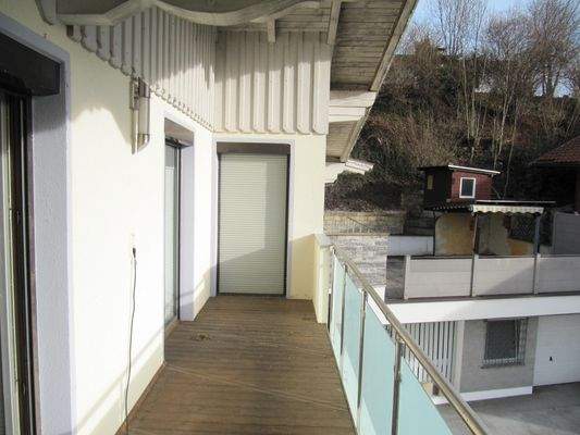 Balkon im OG mit Blick zur Terrasse