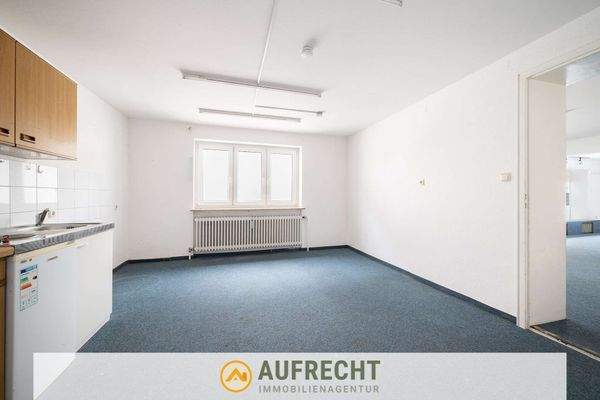 großzügiger Küchenraum