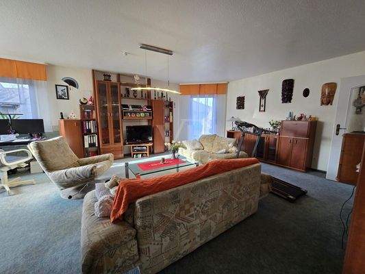 EG Wohnzimmerbereich Blick 02