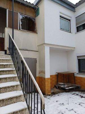 Treppe zum Eingang Vorderhaus