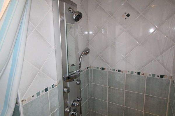 17 - Gäste Duschbad