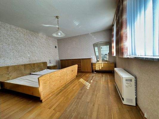 OG Kind 2 bzw. aktuell Schlafzimmer