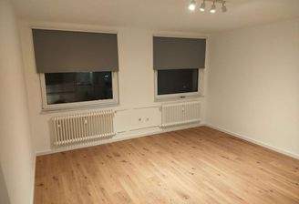 Wohn-/Schlafzimmer 1/2