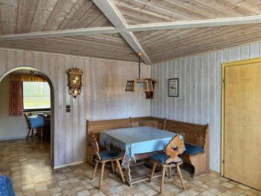 Titelbild - Esszimmer