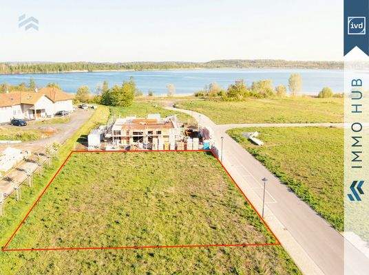 Grundstück + See