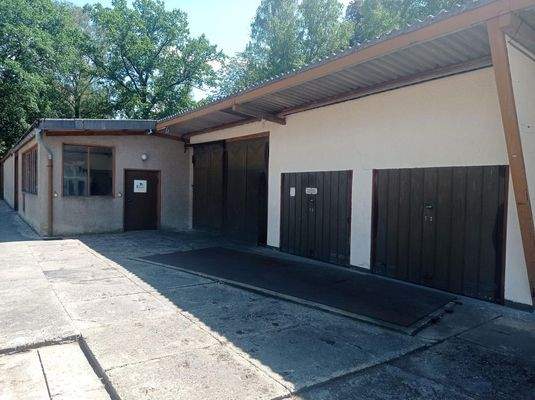 Kl. Halle - Gesamt ca. 650 m²