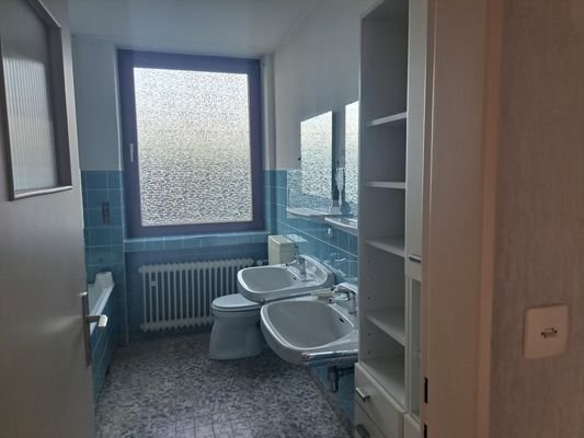 Bad Erdgeschoß 