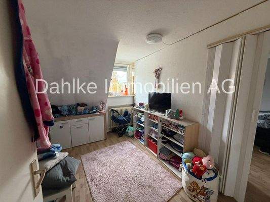 Zimmer 2, Wohnung DG