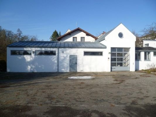 Nebengebäude/Lagerfläche