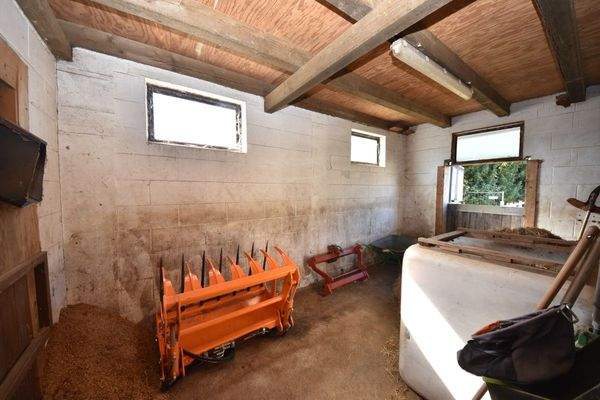 Pferdestall 1 von 5-6 6