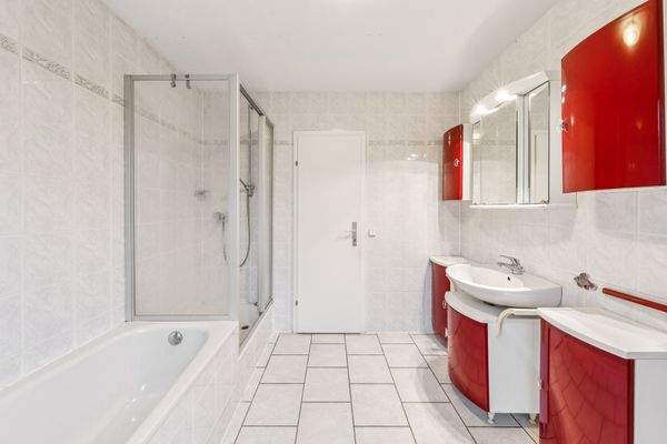 Bad mit Blickrichtung