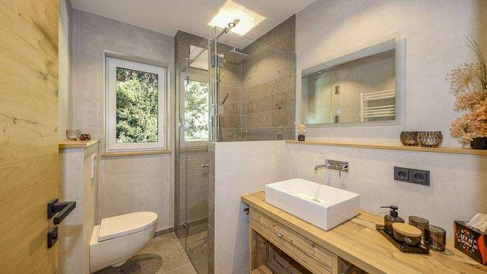 KITZIMMO-Neubau-Penthouse mit Panorama-Ausblick in sonniger Lage - Immobilien Aurach.