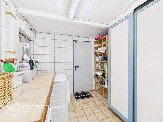 CAM04259G0-PR0083-STILL017