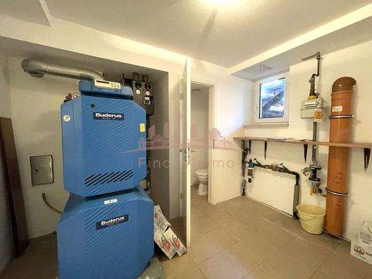 Heizung / HWR mit WC