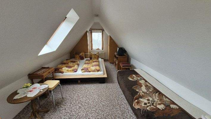 Wohnraum im Spitzboden