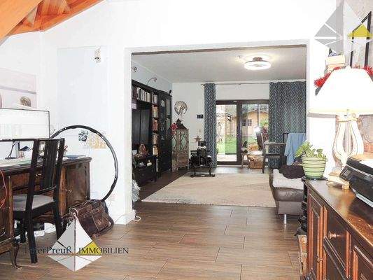 Blick zum Wohnzimmer