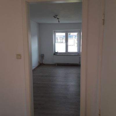 Blick vom Kühlschrank zum Esszimmer