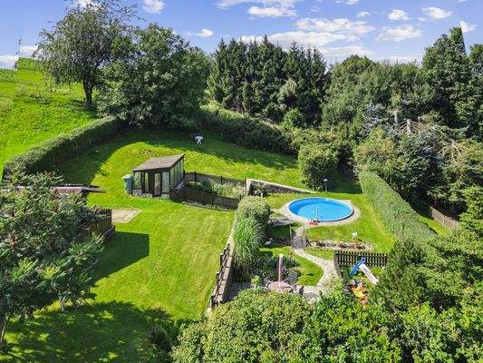 Obere & untere Gartenebene a