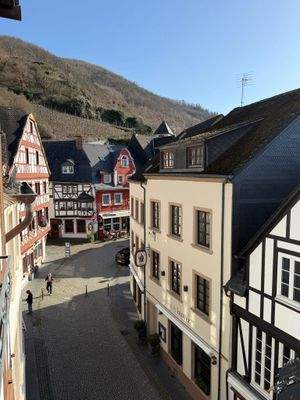 3. OG Aussicht Wohnzimmer links.jpg