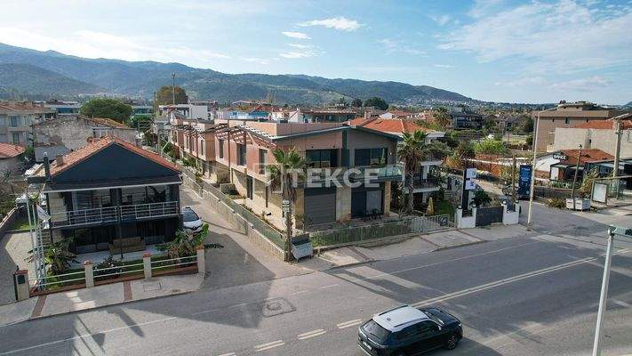 Seaview Villas with Private Gardens in İzmir Güzelbahçe
