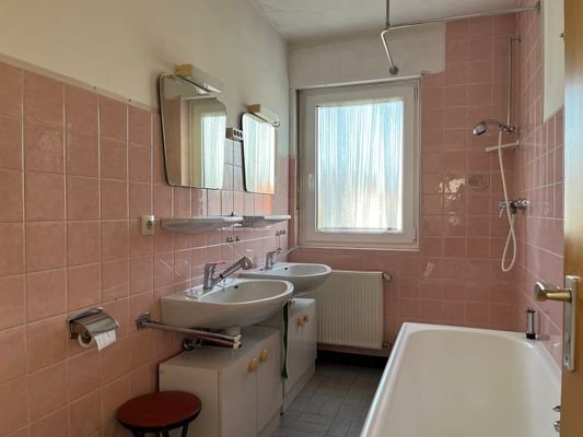 Badezimmer DG