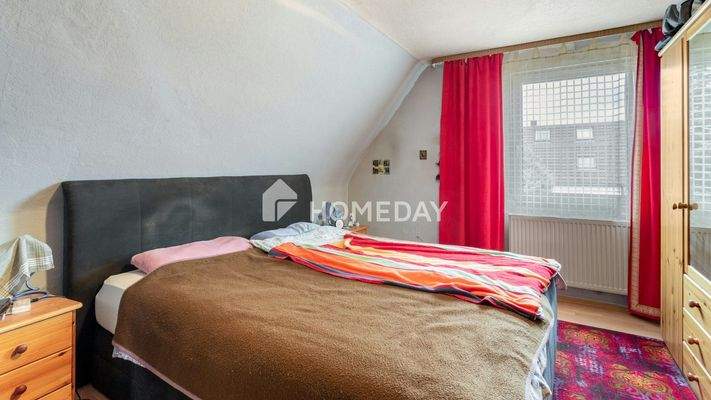 1. OG Schlafzimmer 1