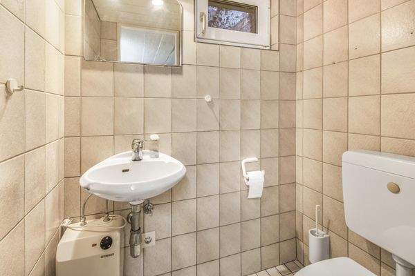 Gäste-WC im Kellergeschoss