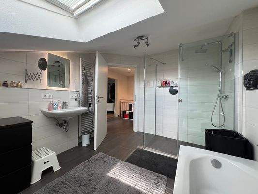 Badezimmer Dachgeschoss 