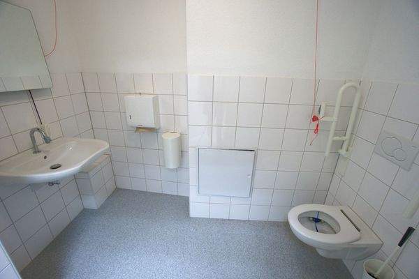 Behinderten-WC
