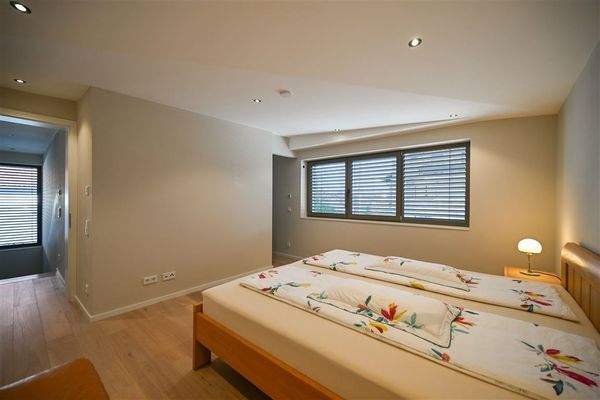 Masterschlafzimmer- (EG)