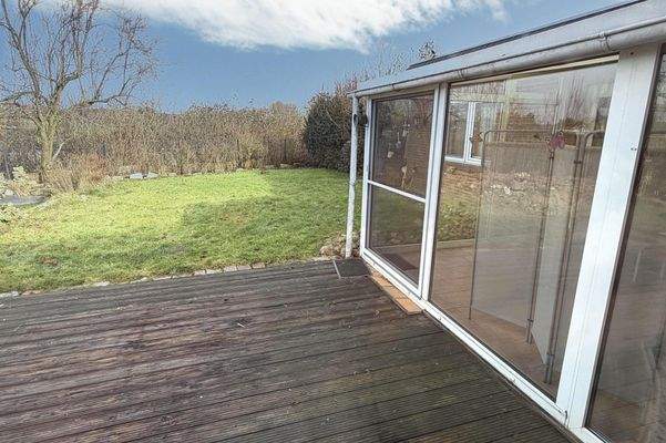 Terrasse mit Wintergarten