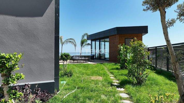 Villas with Panoramic Sea and City Views in Alanya Turkey