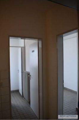 WC Herren mit Umkleide