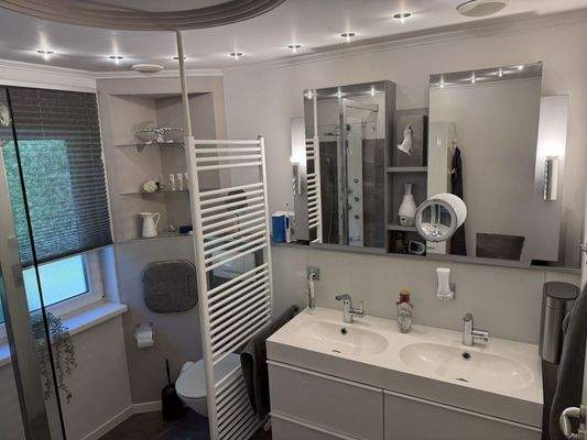 Blick ins Tageslichtbad