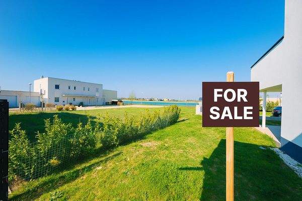 A3526133-B80C-4A64-B2A9-165AE760A609