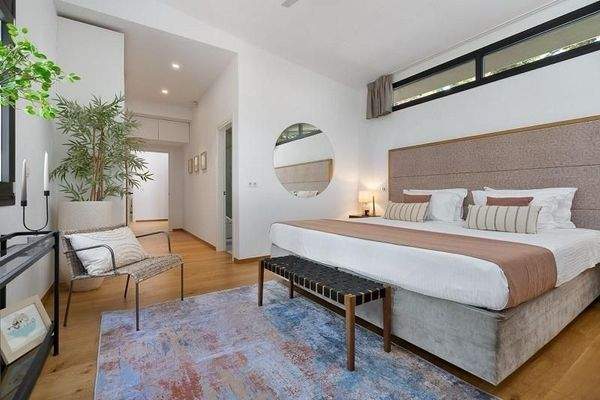 Kreta, Chania: Luxuriöse Villa mit Meerblick und Gästestudio in Agios Matthaios zu verkaufen