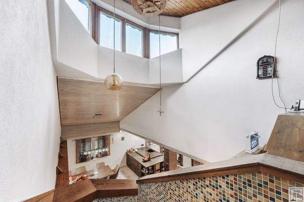 offener Treppenaufgang ins OG