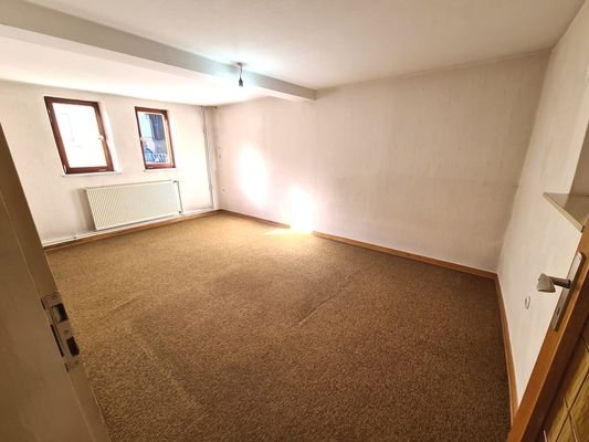 Zimmer 2 im EG.jpg